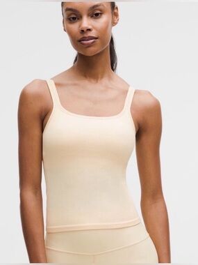NWT 12 Ebb to Street Scoop-Neck Cropped Tank Top Padded Lululemon